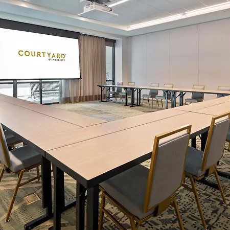 Courtyard By Marriott Atlanta Midtown-2
